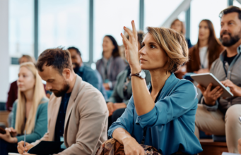 Breng balans tussen recht op medezeggenschap en politiek primaat