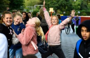 Onderwijsraad feliciteert bewindspersonen OCW